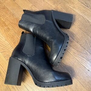Soda Black Chunky Heeled Boots